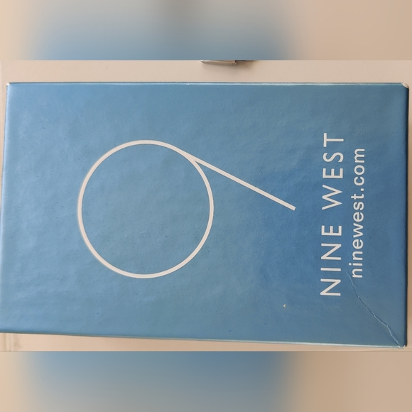 Nine West 1791 Polished Silver Women's Watch New With Tags 7.25" - Picture 6 of 7